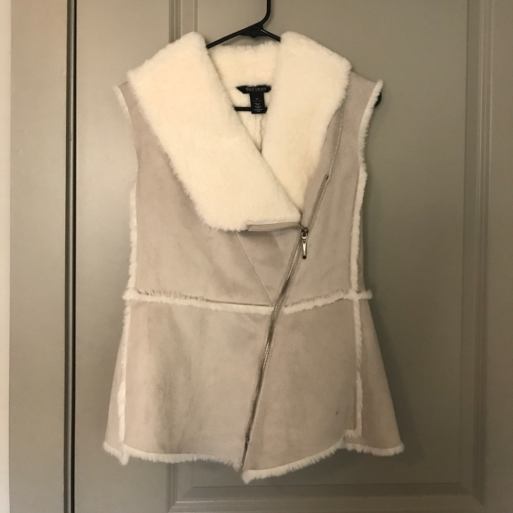 NWOT White House Black Market White Fur Vest