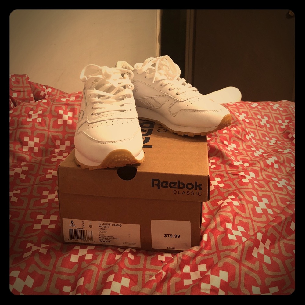 Women Silver Reebok’s