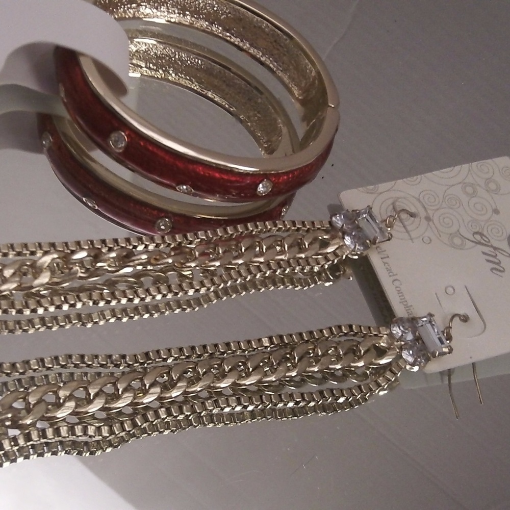 NWT BEAUTIFUL EFM EARRINGS & BRACELET RETAIL $32 B