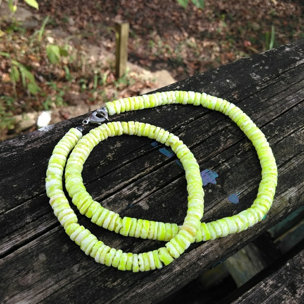 Yellow shell beaded necklace - beach - summer - Picture 1 of 4