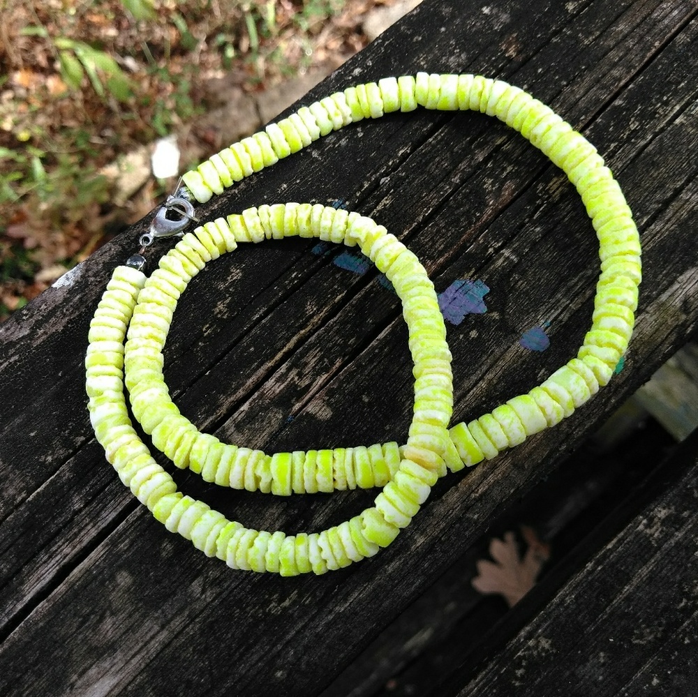 Yellow shell beaded necklace - beach - summer - Picture 2 of 4