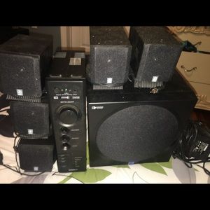 YAMAHA HOME SURROUND SYSTEM