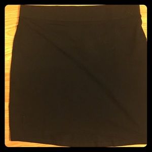 H&M black stretchy pencil skirt