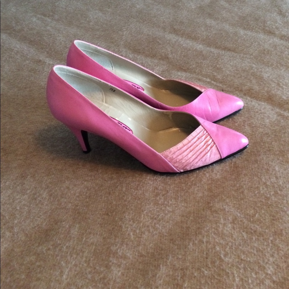 Pink heels - Picture 3 of 7