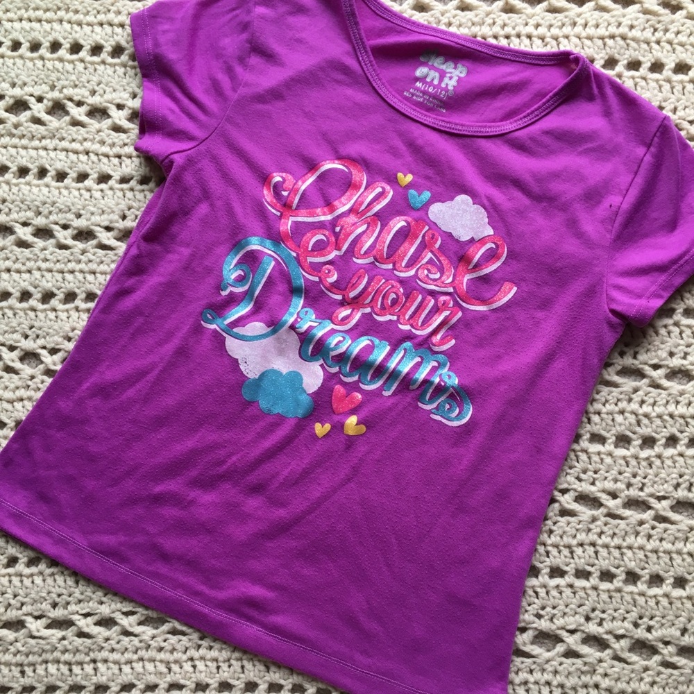 ❌SOLD❌ 🎀 Chase Your Dreams Tee 🎀