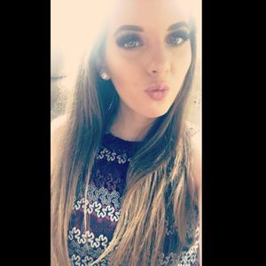 Meet your Posher, Ashley