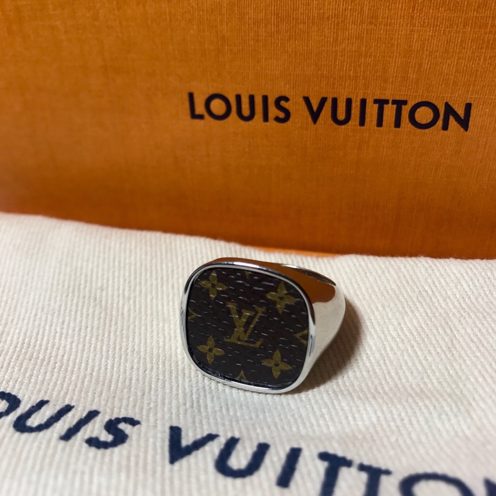 Louis Vuitton Silver/Leather Monogram Signet Ring