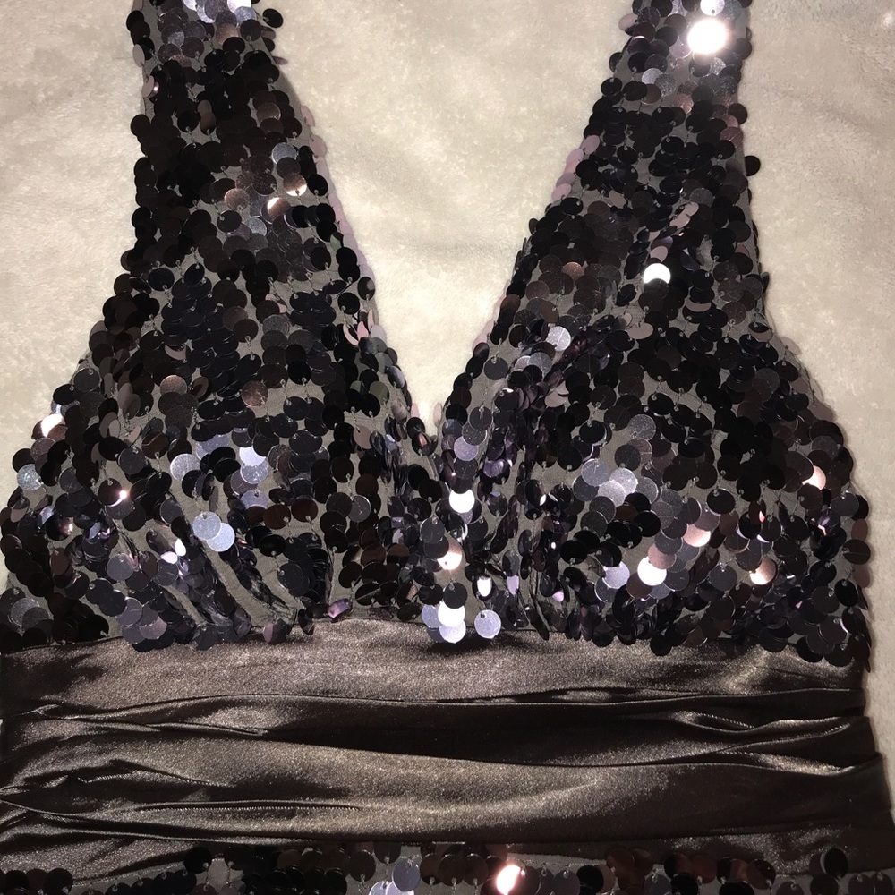Dress - Picture 3 of 3