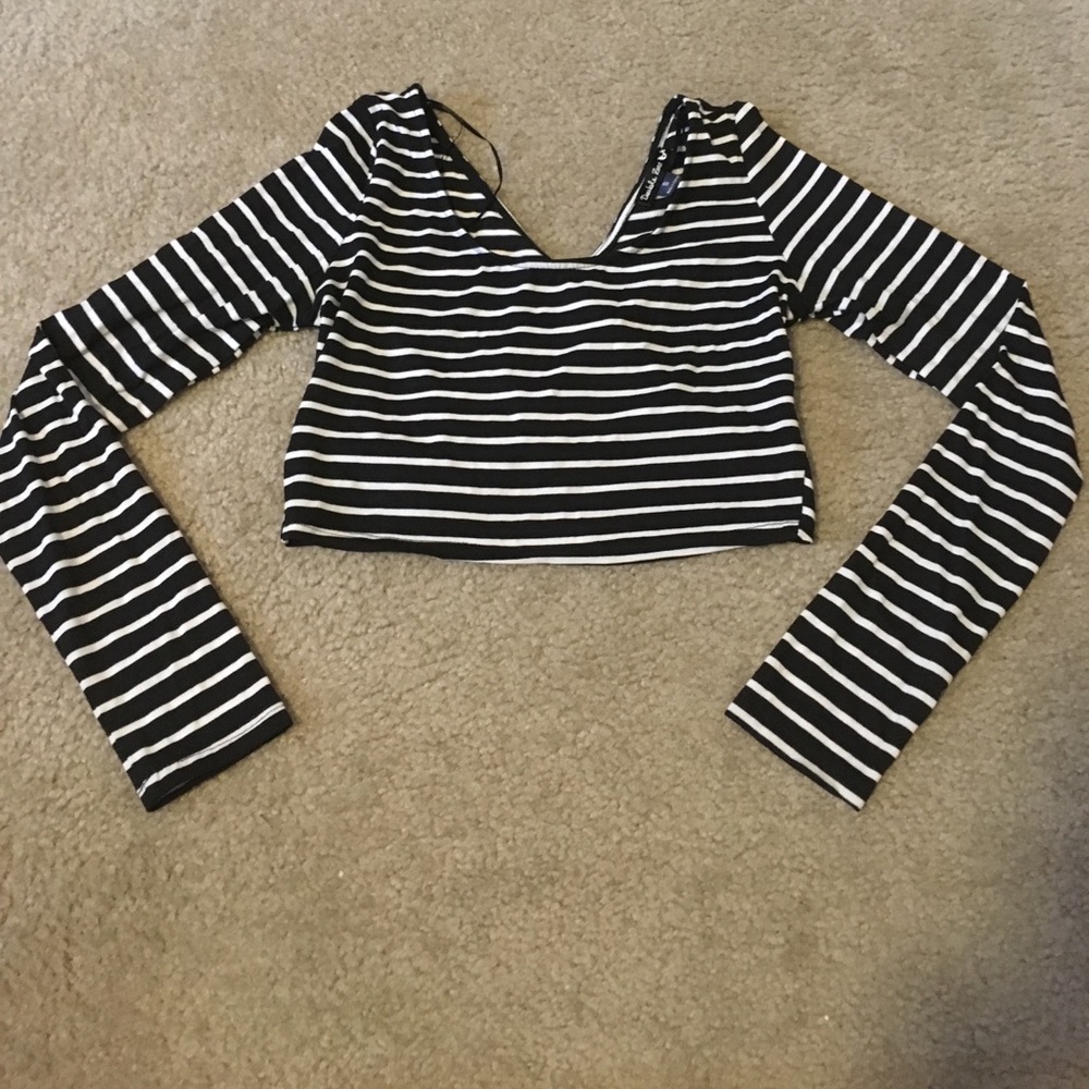Long sleeve crop top
