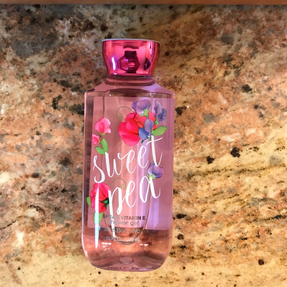BATH AND BODY WORKS sweet pea body wash