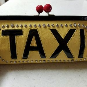 brighton taxi clutch