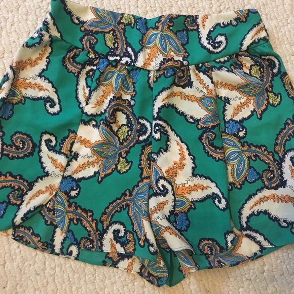 Vintage Havana shorts. Medium - Picture 2 of 2