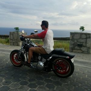 Meet your Posher, Philippe