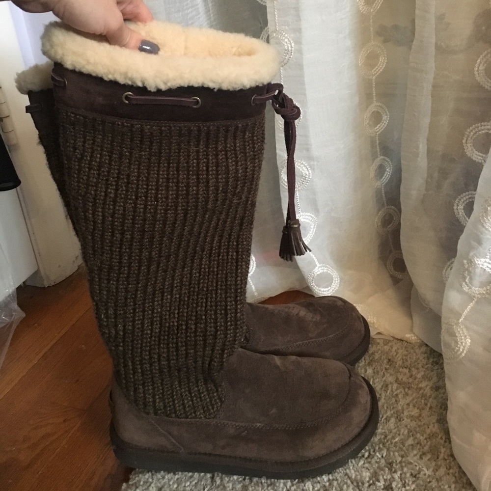 Knitted UGG boots