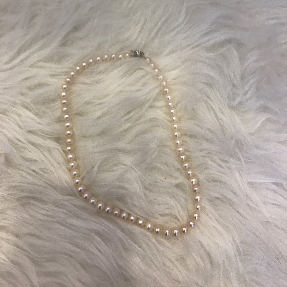 Ivory pearl necklace