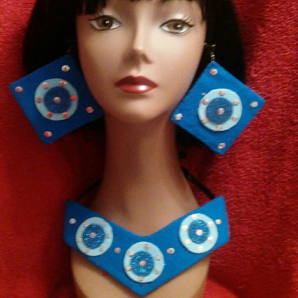 "That Colbolt blue rockin the house" jewelry set
