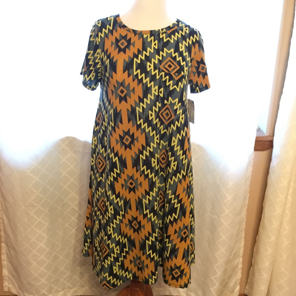 ✨SALE!✨LulaRoe Aztec Carly