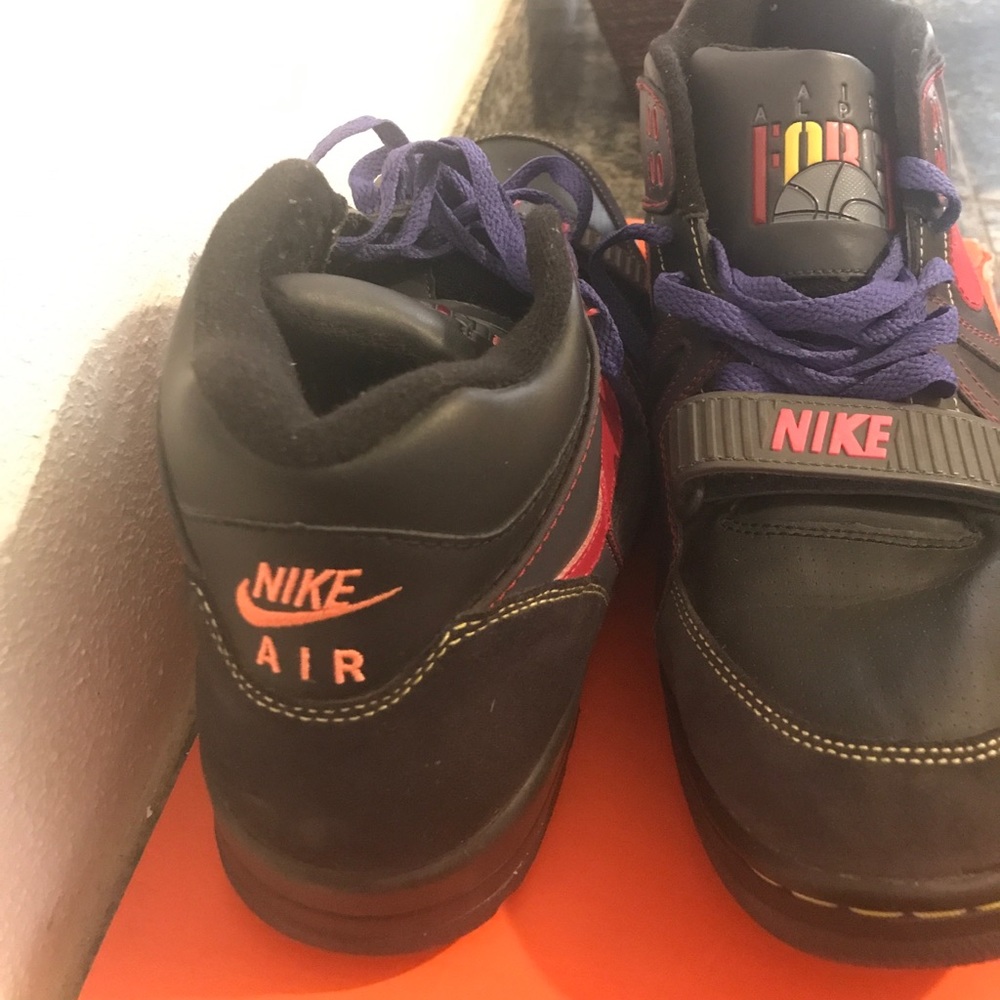 NIKE Air Alpha force 2 Black/Varsity Red - Picture 2 of 2