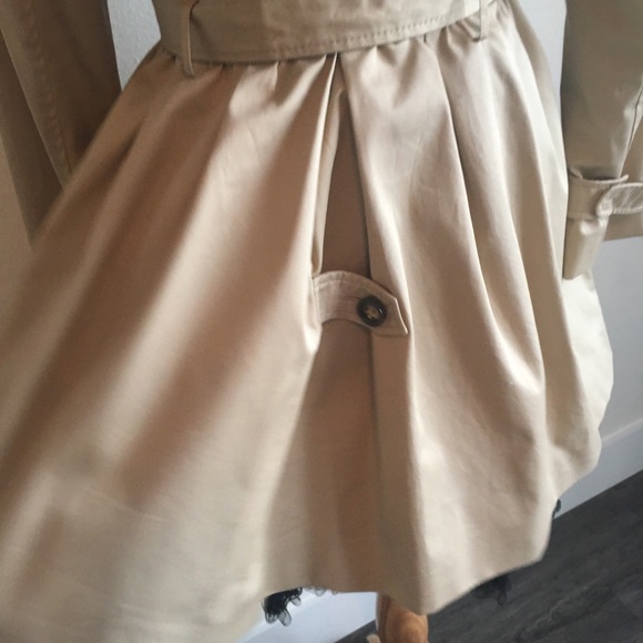 TEMP PRICE DROP RED Valentino beautiful trench - Picture 6 of 8