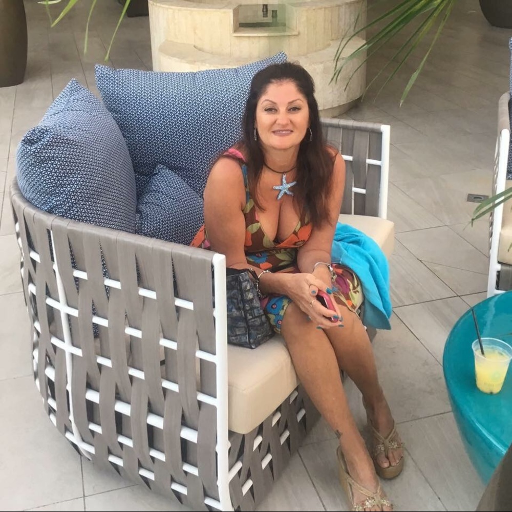 Meet your Posher, Theresa