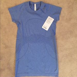 Lululemon RUN: Swiftly Tech SS size 6 NWT