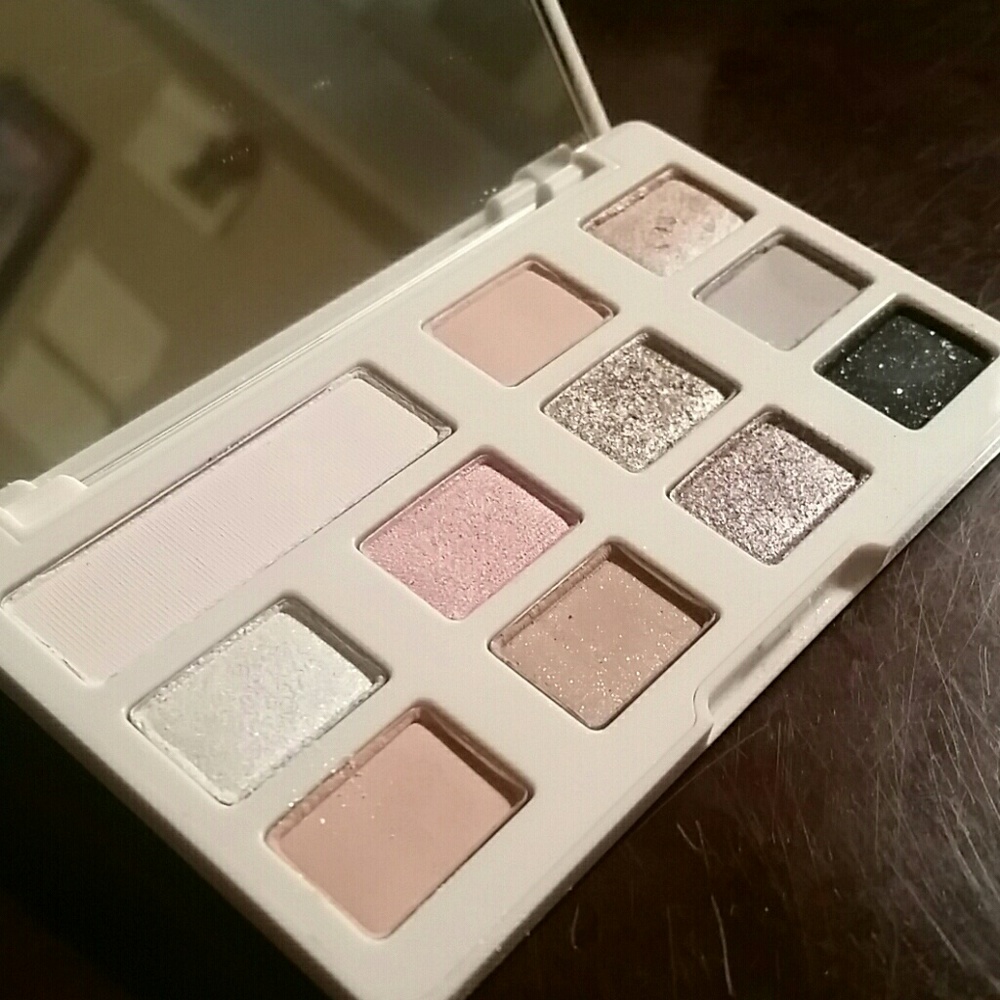 Too Faced White Chocolate Chip Palette