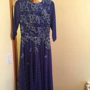 Tadashi shoji size 2 dark blue and silver gown