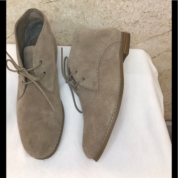 Franco Sarto Suede tie up booties - Picture 3 of 7