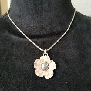 Gorgeous Brighton flower necklace