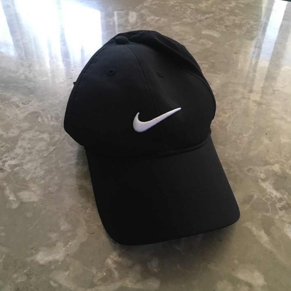 Nike strap back hat