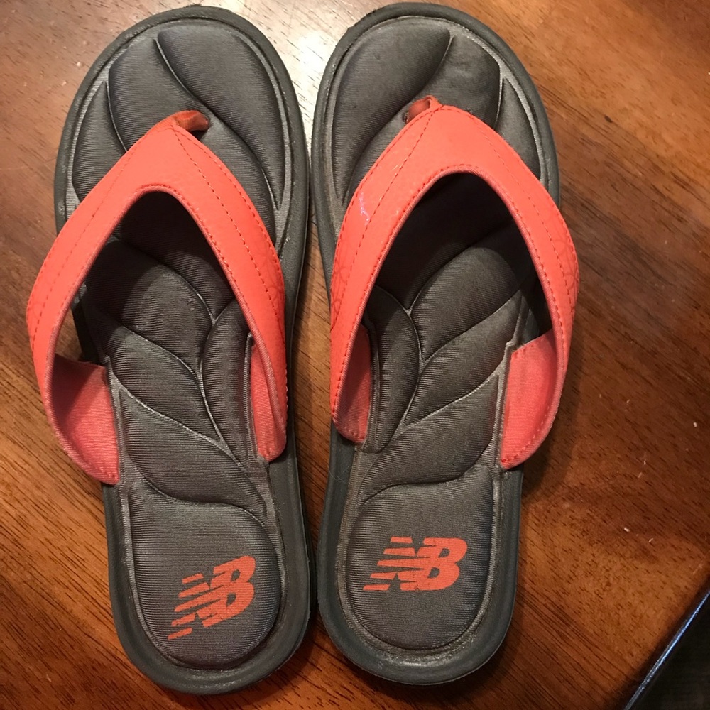 New balance flip flops