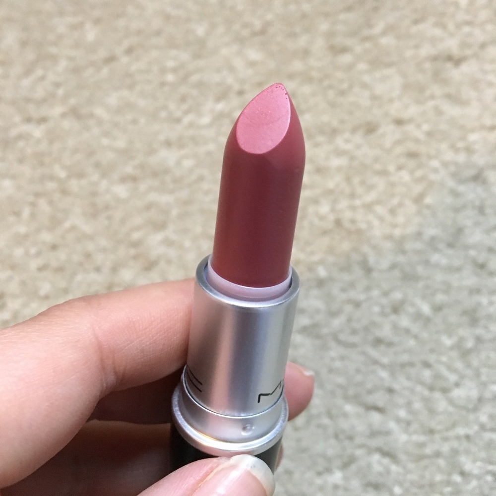 MAC Lipstick Brave, Satin (brand new)