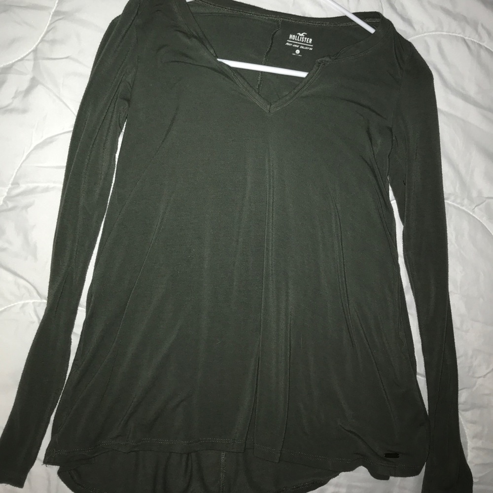 Hollister v neck long sleeve