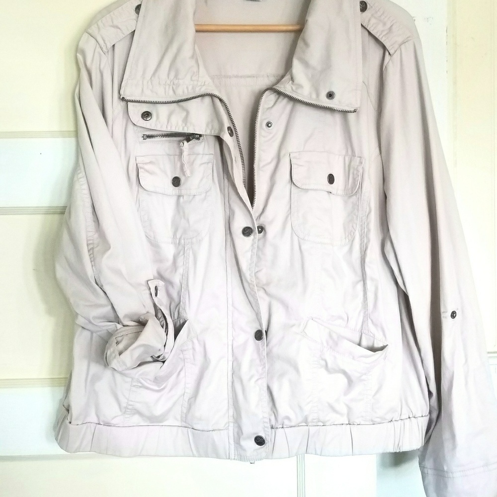 WOMAN'S UTILITY JACKET