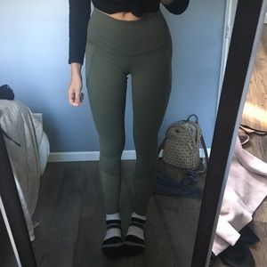 New! Never worn Lulu lemon leggings