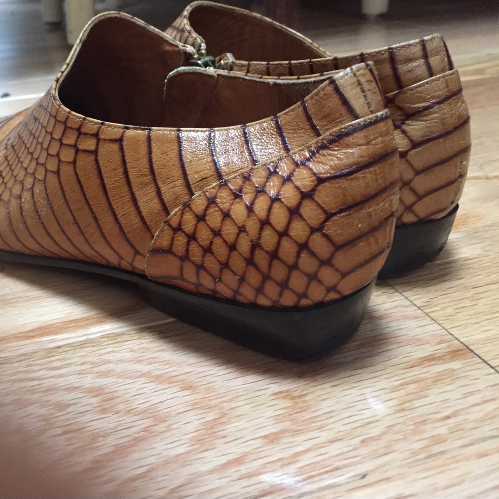 H&M leather 'snakeskin' low ankle shoe - Picture 3 of 5