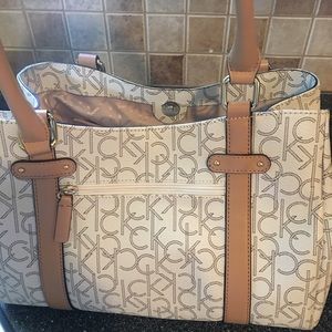 Calvin Kline purse-worn once