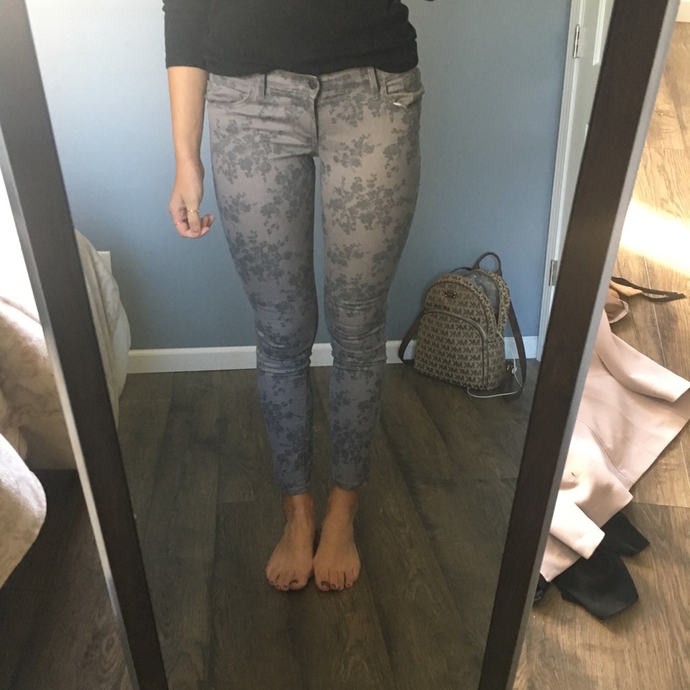 NEW NEVER WORN Old navy floral print pants