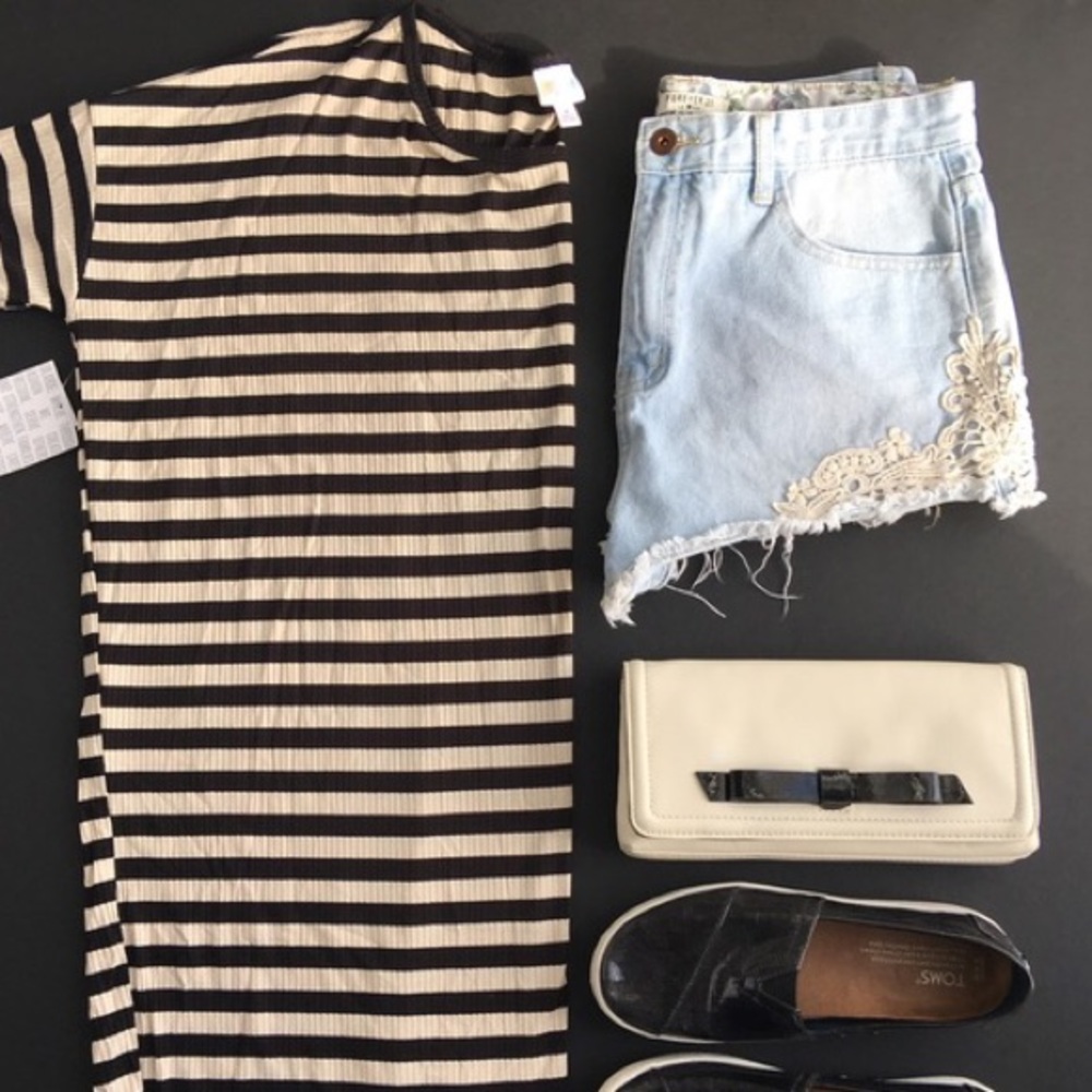 🎉HP🎉 LuLaRoe Irma Tunic