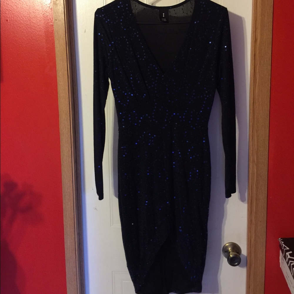 Blue Sequined black long sleeve dress