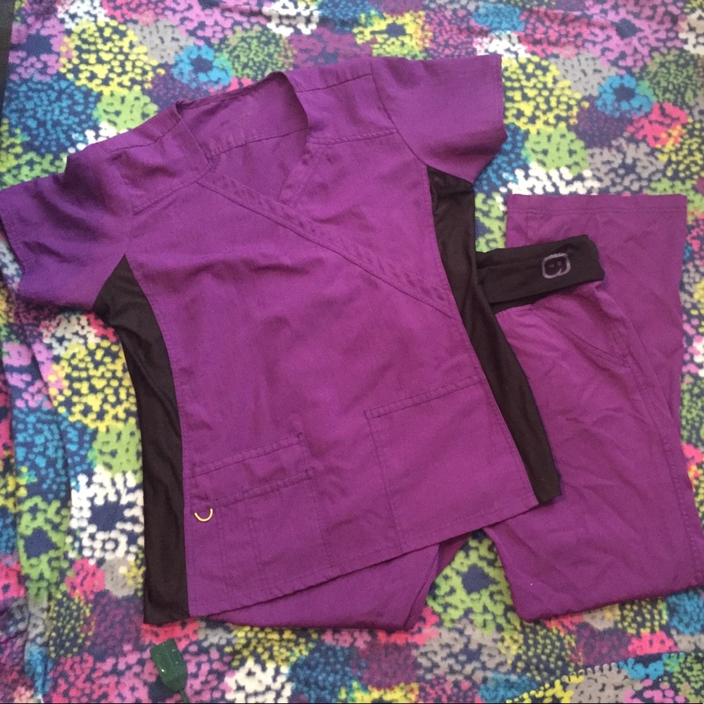 Wonderwink Scrubs Set