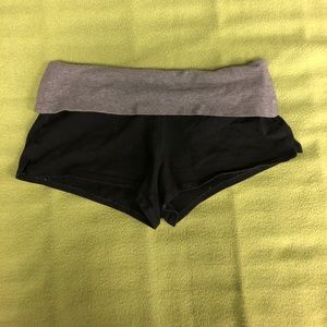 VICTORIAS SECRET PINK YOGA SHORTS