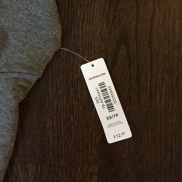 Grey crop top - Picture 2 of 3