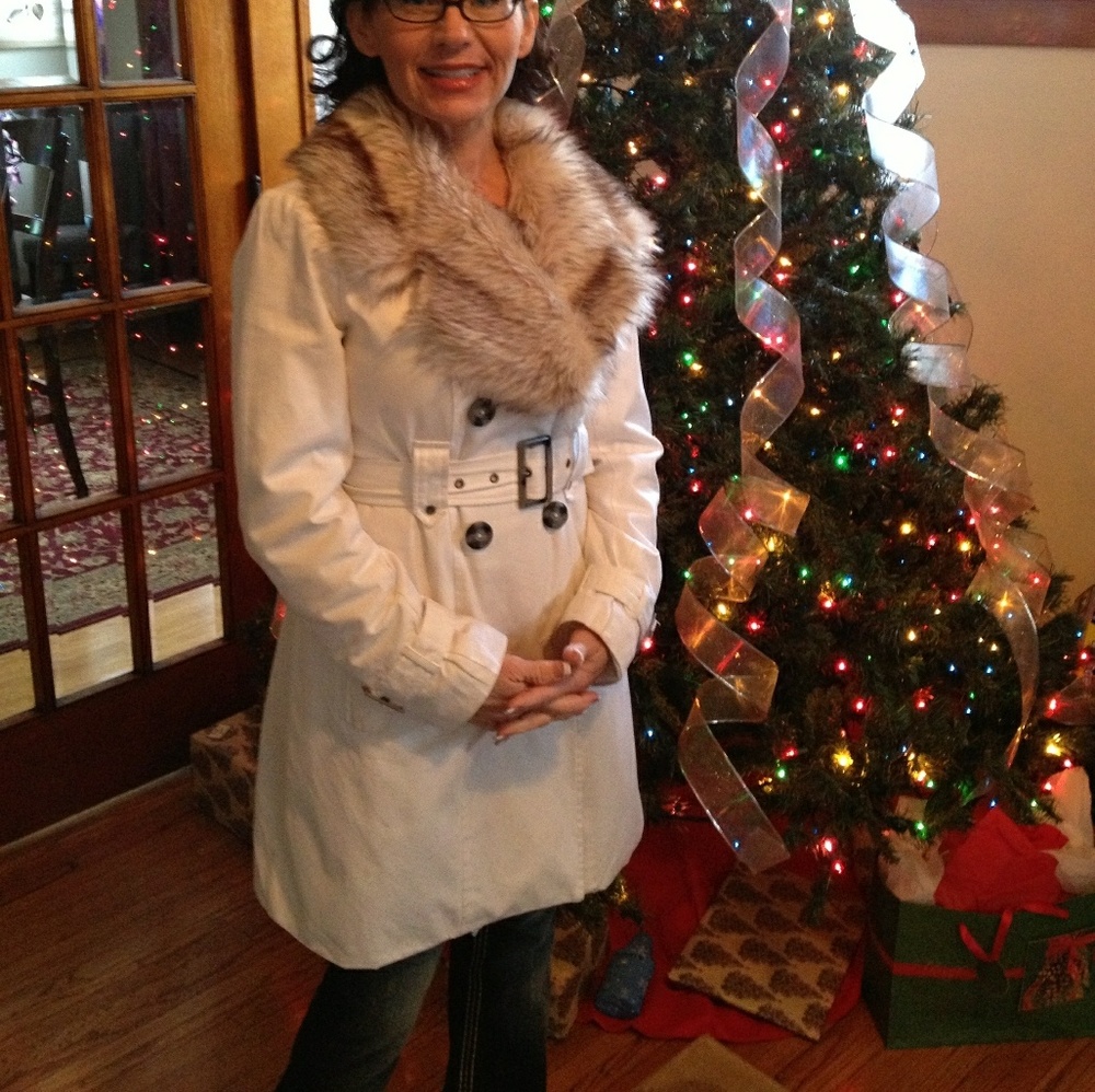 Coat - Picture 3 of 3