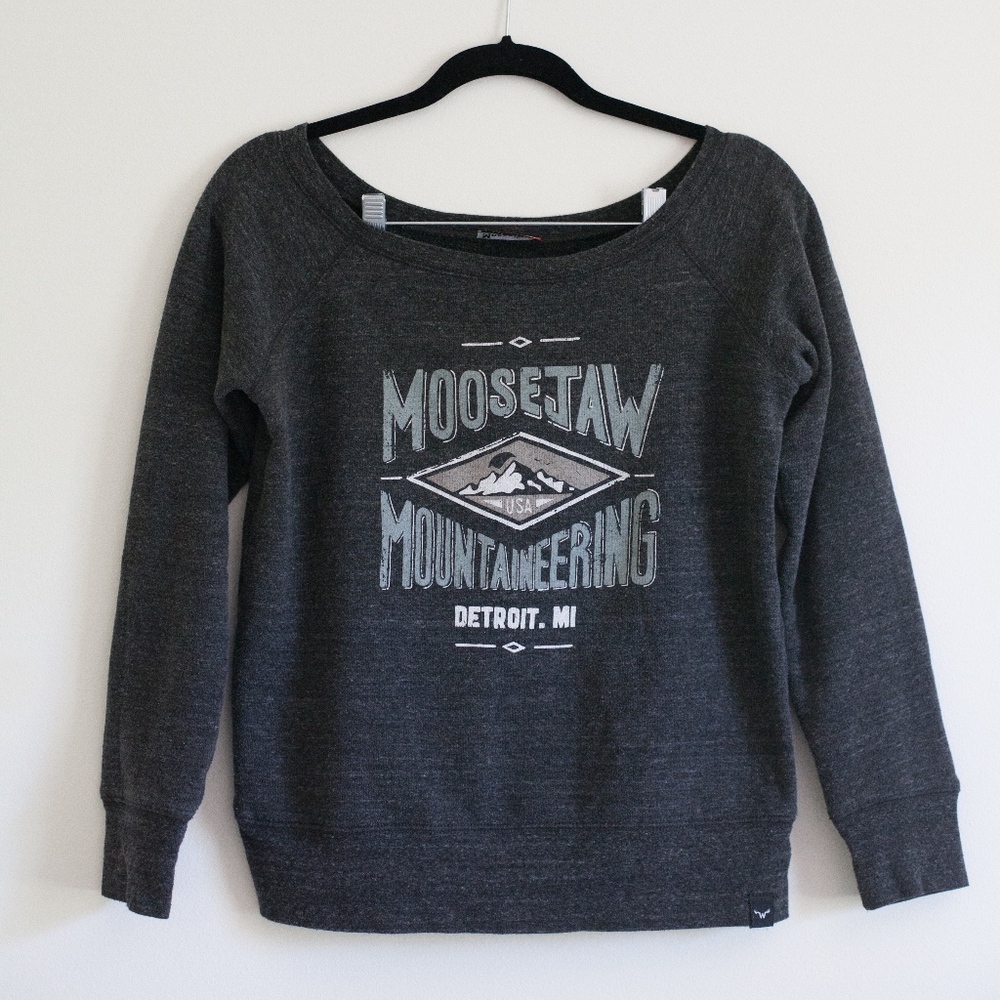 gray moosejaw graphic pullover sweatshirt