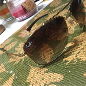 SOLD- Ray Ban Sunglass