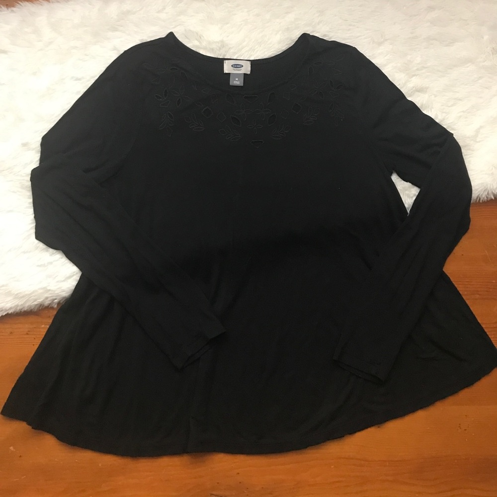 Old Navy lace cut long sleeve Tee