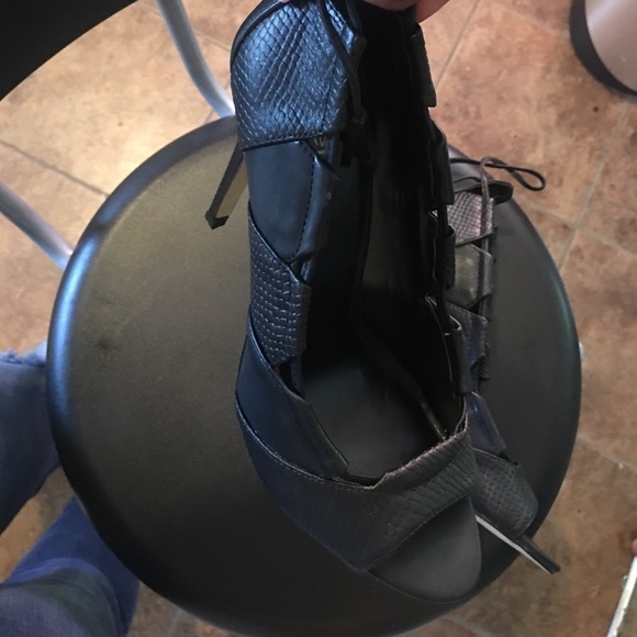 Bebe strap pumps - Picture 6 of 6