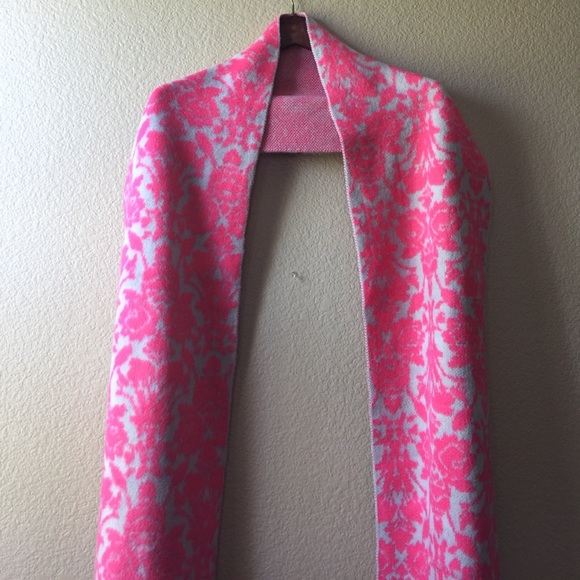 The Loft Scarf - Picture 5 of 5