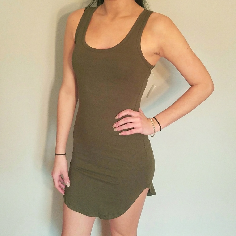 (NWT) Green body con dress